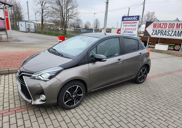 Toyota Yaris cena 58900 przebieg: 92000, rok produkcji 2017 z Bytom małe 56